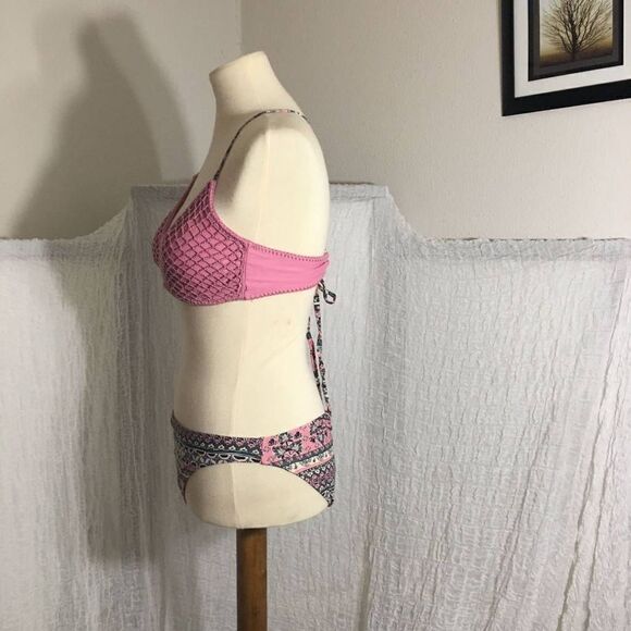 XHILARATION Crochet/Print Two Piece Bikini Size M - Picture 2 of 6